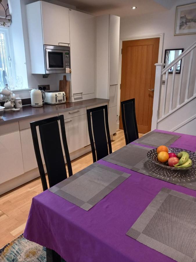 Bodlondeb Castle Bed & Breakfast { Central Llandudno} Екстер'єр фото