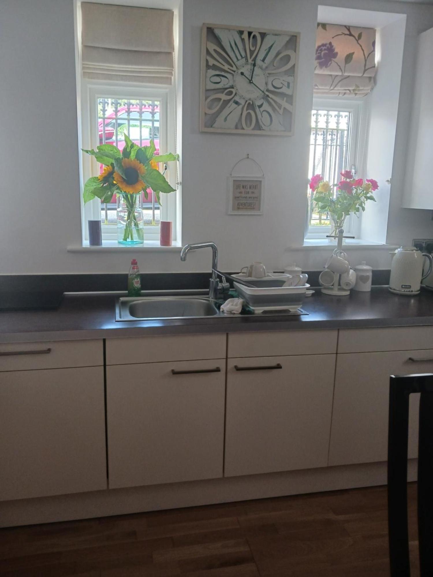 Bodlondeb Castle Bed & Breakfast { Central Llandudno} Екстер'єр фото