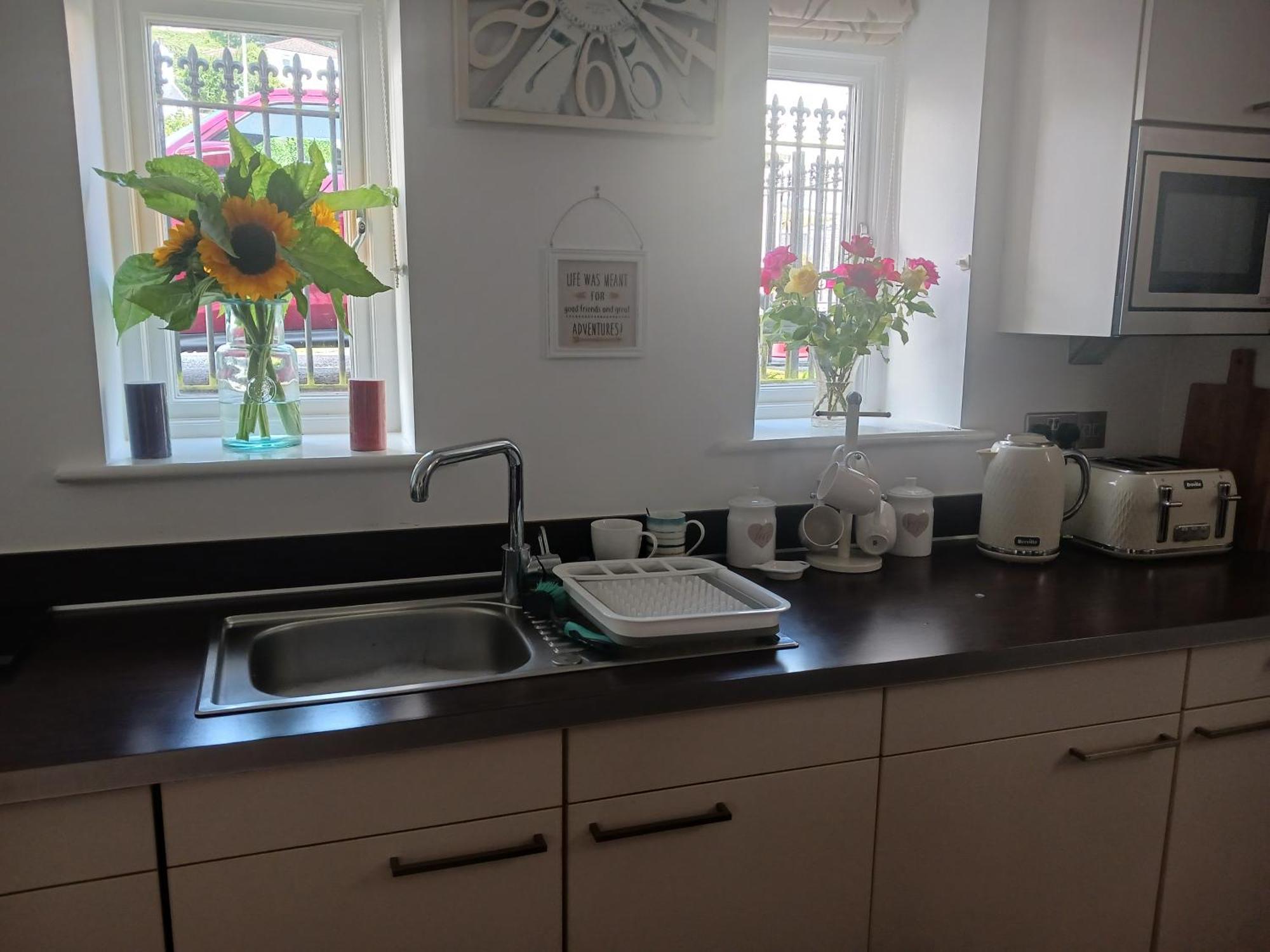 Bodlondeb Castle Bed & Breakfast { Central Llandudno} Екстер'єр фото